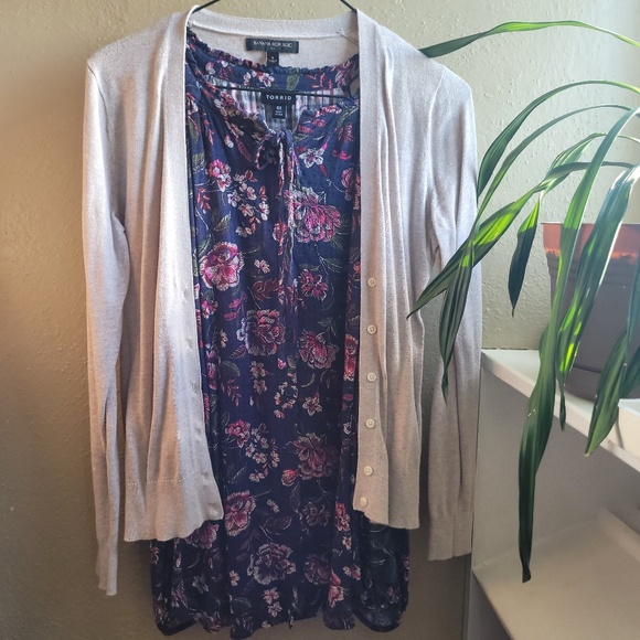 Active Basic cardigan womens small - Picture 3 of 3